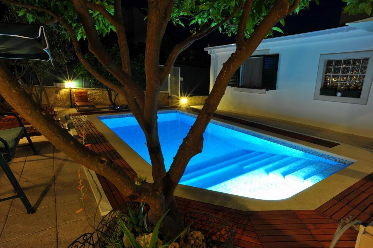 Villa Anni Sutivan Ngoại thất bức ảnh