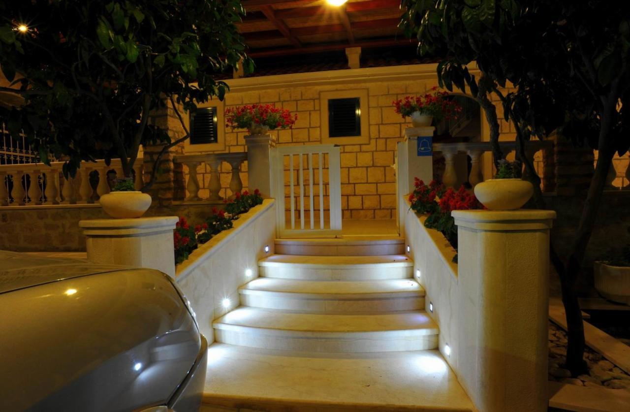 Villa Anni Sutivan Ngoại thất bức ảnh